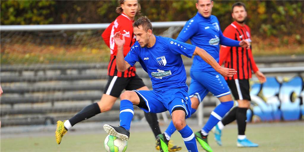 Das Tor zum 3:3 und die Stimme des Torwarts im Video: Verrücktes Spiel des VfL Schwerte Das Tor zum 3:3 und die Stimme des Torwarts im Video: Verrücktes Spiel des VfL Schwerte