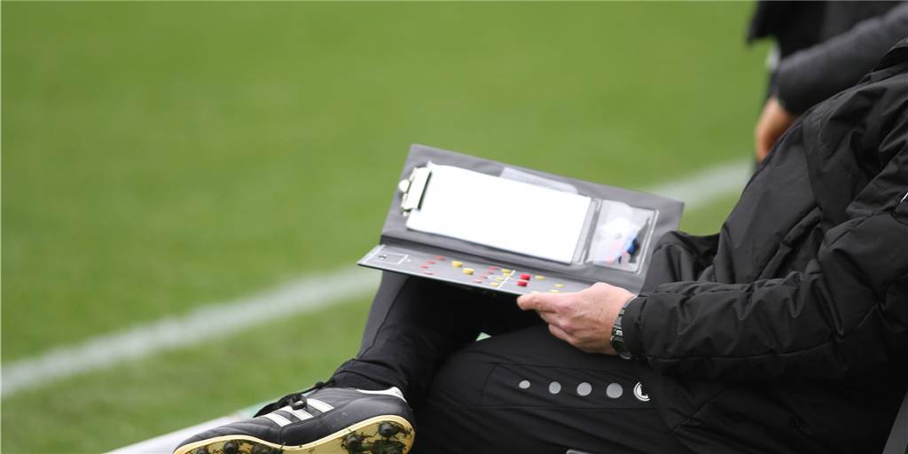 Paukenschlag in der Bezirksliga 9: Zwei Trainer treten zurück In der Bezirksliga 9 sind zwei Trainer zurückgetreten.