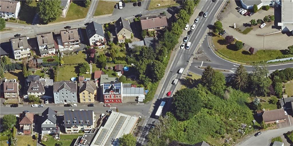 Auf der B235 in Henrichenburg soll der Verkehr bald schneller fließen An der Autobahnausfahrt südlich der A2 in Henrichenburg spielen sich derzeit immer wieder gefährliche Situationen ab.