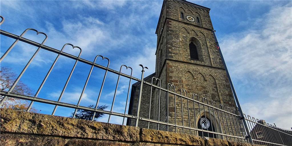 Heilig Kreuz Heek: Personelle Weichen für die Zukunft gestellt Die katholischen Kirchengemeinde Heilig Kreuz Heek Die katholischen Kirchengemeinde Heilig Kreuz Heek hat die personellen Weichen für die Zukunft gestellt.