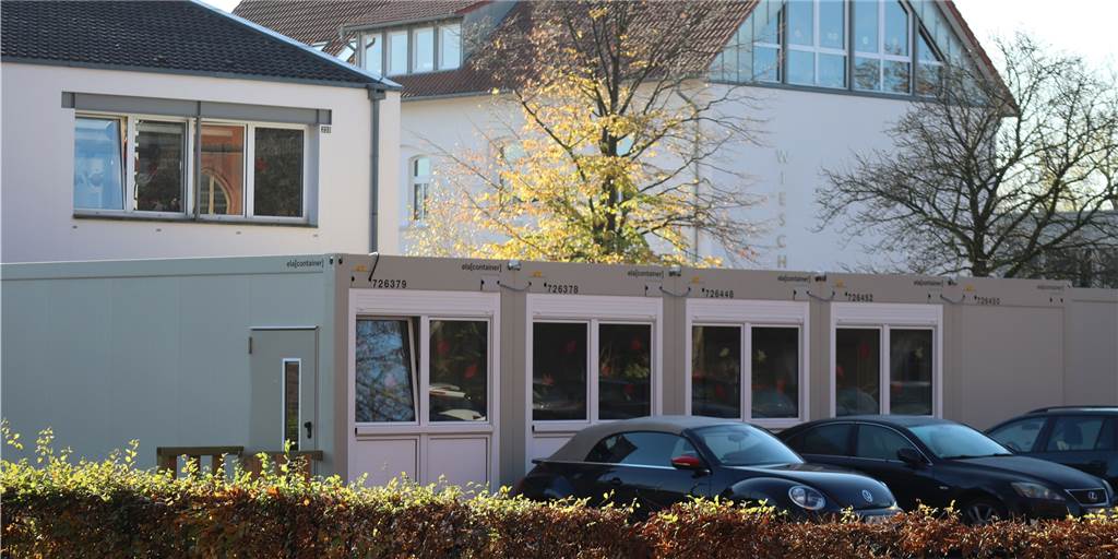 An der Grundschule in Olfen sind erneut Container aufgestellt worden. Weil das kein Dauerzustand sein soll, plant die Stadt einen Anbau.