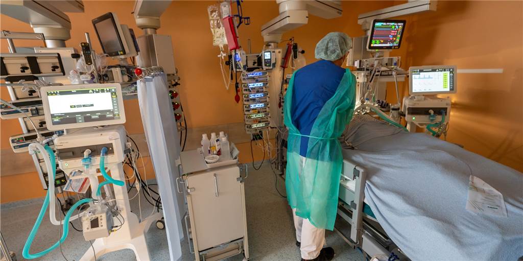 Intensivstationen in den Krankenhäusern füllen sich weiter Intensivstationen in den Krankenhäusern füllen sich weiter