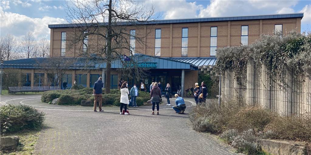Corona-Impfung: Termine für konzertierte Impfaktion in Haltern stehen fest Es gab bereits Impfaktionen in der Seestadthalle für Lehrkräfte und Kita-Personal in Haltern.