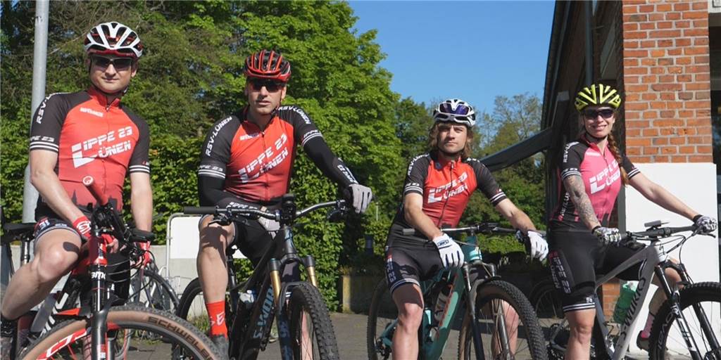 Lüner Filmemacher Uwe Koslowski und Radsportler stellen Film zur Tour vor Der Vorstand des Radsportvereins Lippe 23, der die Tour ausgearbeitet hat, die Uwe Koslowski dann drehte. Nun ist der Film fertig.