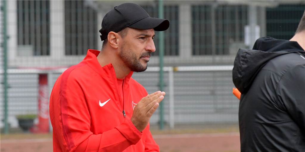 Treffer in der letzten Sekunde: Willensstarke SG Gahmen feiert Big-Points in Körne SG-Trainer Kadir Kaya hat derzeit allen Grund zur Freude.