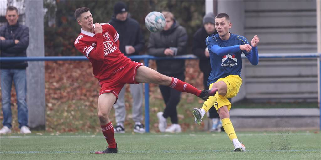 Video: Derby-Trainer hat keine Mannschaft für 90 Minuten Bezirksliga-Fußball Video: Derby-Trainer hat keine Mannschaft für 90 Minuten Bezirksliga-Fußball