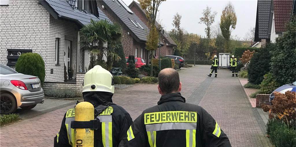 Sirenenalarm in Südlohn: Verdächtiger Geruch im Scharperloh Die Feuerwehr wurde per Sirene zu einem Einsatz im Scharperloh alarmiert. Dort ist Gas ausgetreten.