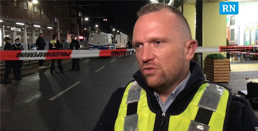 „Vermutlich auch Schusswaffen“ – Polizei riegelte Rheinische Straße ab Maik Müller von der Polizei Dortmund im Video-Interview