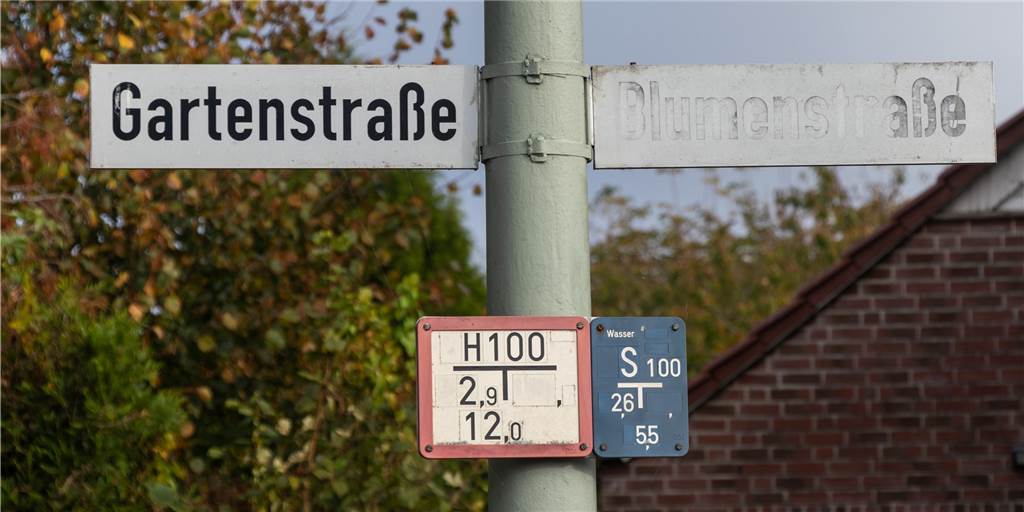 Gemeinde nimmt Millionen in die Hand – es gibt aber noch einige Fragezeichen Deutlich höher als ursprünglich geplant schlagen die Sanierungskosten der Garten- und Blumenstraße zu Buche, einschließlich Kanalbau. Diskutiert wurden im Bauausschuss auch die Anliegerbeiträge.