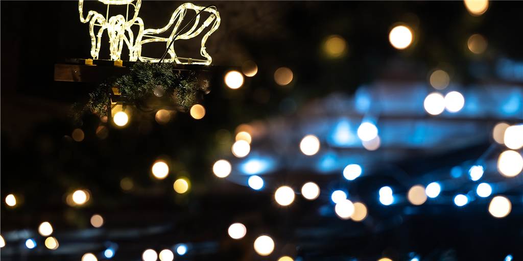 In NRW gibt es zahlreiche besondere Weihnachtsmärkte. Vier von ihnen stellen wir hier vor. 
