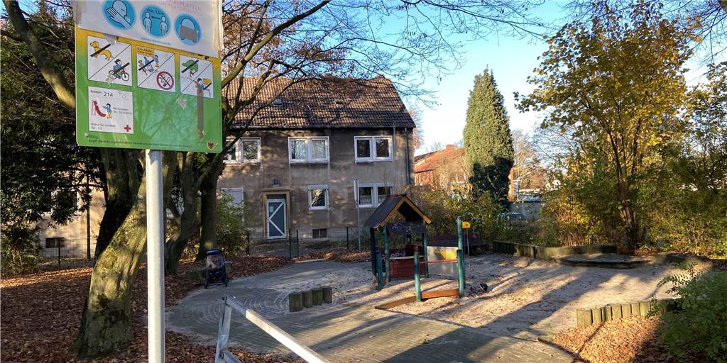 Drei neue Spielplätze im Dortmunder Westen werden teurer als geplant Dieser alte Spielplatz in der Straße Mailoh in Dortmund-Huckarde soll zum Zukunfts-Spielplatz werden.