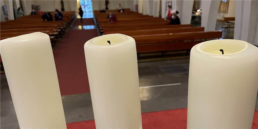 Booster-Termine ausgebucht: „Es ist für uns unmöglich standzuhalten“ Die Impfkirche in Ickern ist wieder da: Am 19.11.2021 verabreichten Dr. Holger Knapp und Dr. Matthias Jasper dort Booster-Impfungen gegen Sars-CoV2.