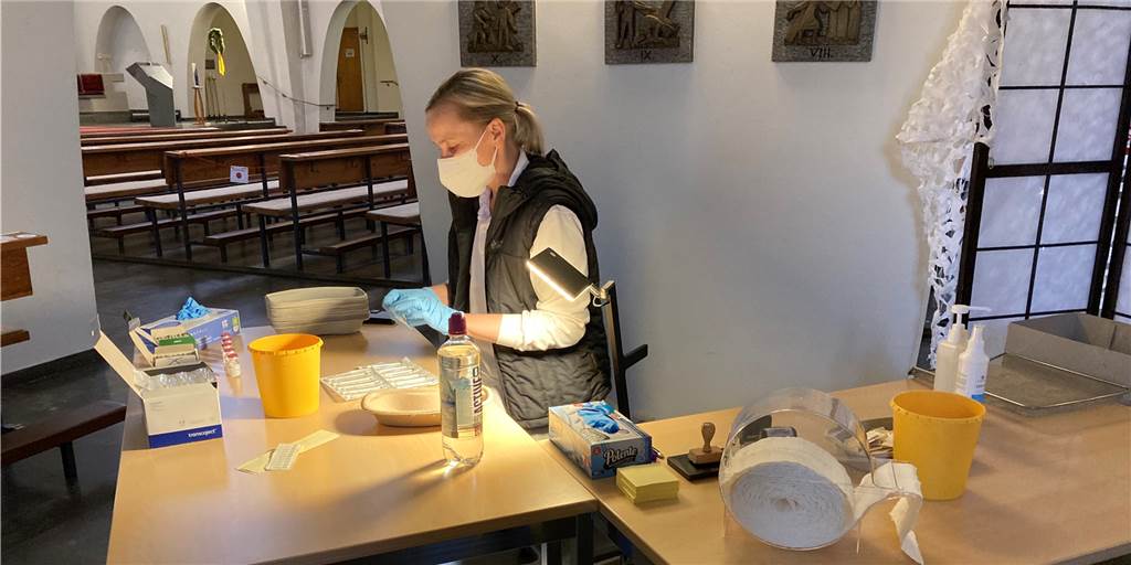 Riesen-Nachfrage nach Impfterminen: Macht endlich mehr Tempo! Impfungen in der Impfkirche sind vorerst ausgebucht.