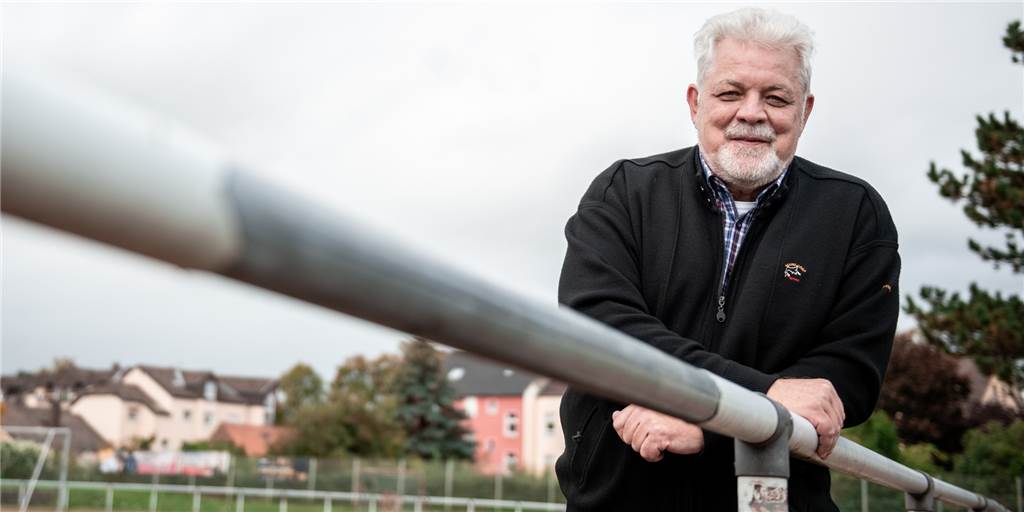 Kreisvorsitzende sind gegen das Durchpeitschen von Spielen nach FLVW-Anweisung Hans-Otto Matthey ist einer von zwei Ruhrgebiets-Kreisvorsitzenden, die kein Verständnis für die FLVW-Vorgehensweise haben.