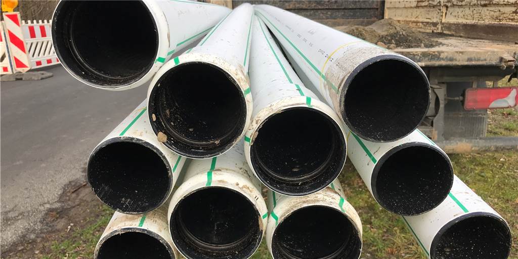 Solche Leerrohre verlegte Gelsennet überall im Stadtgebiet seit 2019. Darin verlaufen nun zum Teil schon Glasfasern, die schnelles Internet bringen.