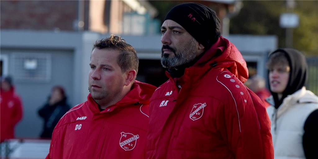 Videoanalyse, Brunch und Impfgeheimnisse begleiten das Bergkamener Derby Recep Alkan (rechts) und Damian Glombik treten am Sonntag mit dem FC Overberge gegen den SuS Oberaden an.
