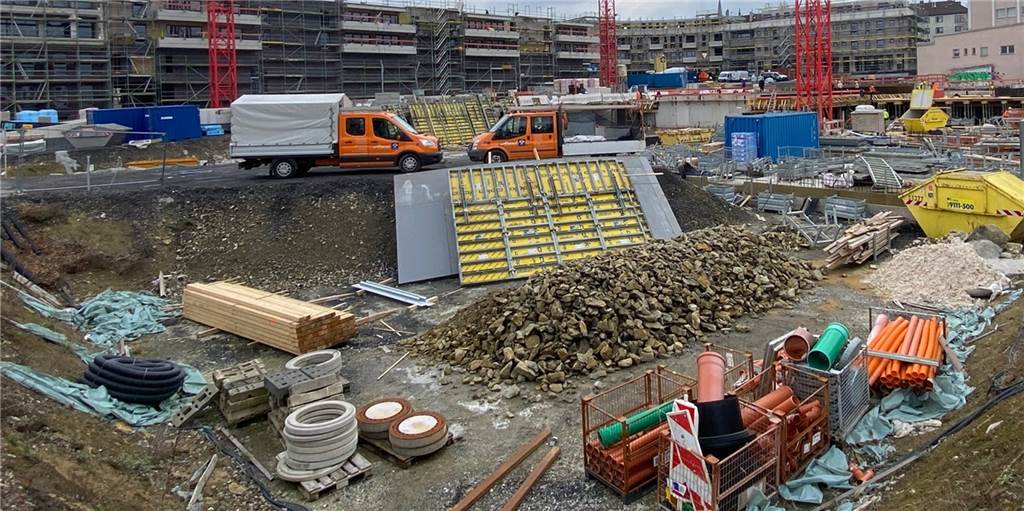 Wohin geht die Reise am Bau? Steigende Grundstückspreise, explodierende Preise für Baumaterialen und wachsende Auflagen etwa für den Brand- und Klimaschutz machen Bau von neuen Wohnungen teuer. Kann ein Investor in Dortmund am Ende noch so bauen, dass er die Wohnungen für weniger als 10 Euro (kalt) pro Quadratmeter vermieten kann?  