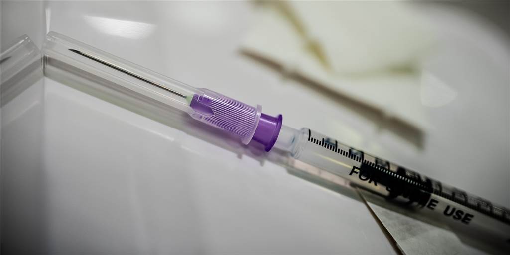 Apotheker aus Schwerte mahnt: „Wir müssen uns wieder rücksichtsvoller verhalten“ Sollen Apotheker beim Impfen mitmachen? Wir haben mit Apothekern aus Schwerte darüber gesprochen. Die sehen sich gerade vor allem mit einem Ansturm auf die Tests konfrontiert.
