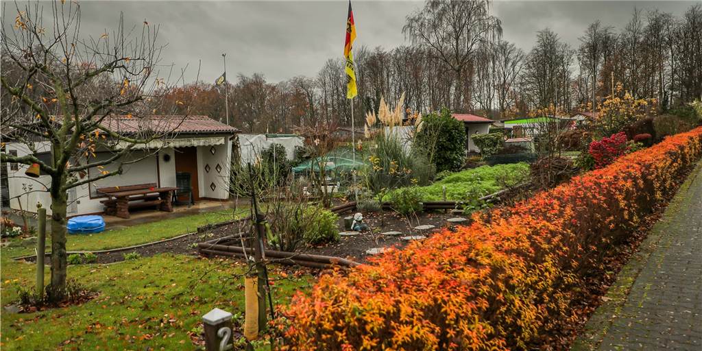 Entscheidung in Dortmunder Kleingärtner-Streit – „Es ist eine Genugtuung“ Dunkle Wolken über einem Dortmunder Kleingarten. Im Stadtverband Dortmunder Gartenvereine gibt es dicke Luft (Archiv).