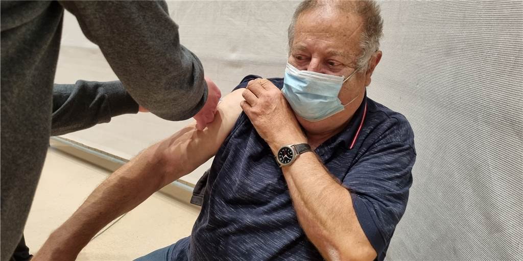 Impfaktion im Selmer Bürgerhaus lässt enttäuschte Menschen zurück Bei der Impfaktion im Selmer Bürgerhaus ließ sich der eine oder andere Selmer zum dritten Mal gegen das Coronavirus impfen.
