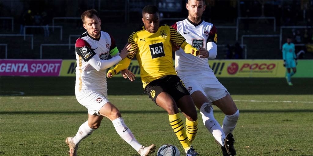 BVB-U23: Moukoko auf dem Weg der kleinen Schritte - Maloney rettet einen Punkt BVB-U23: Moukoko auf dem Weg der kleinen Schritte - Maloney rettet einen Punkt