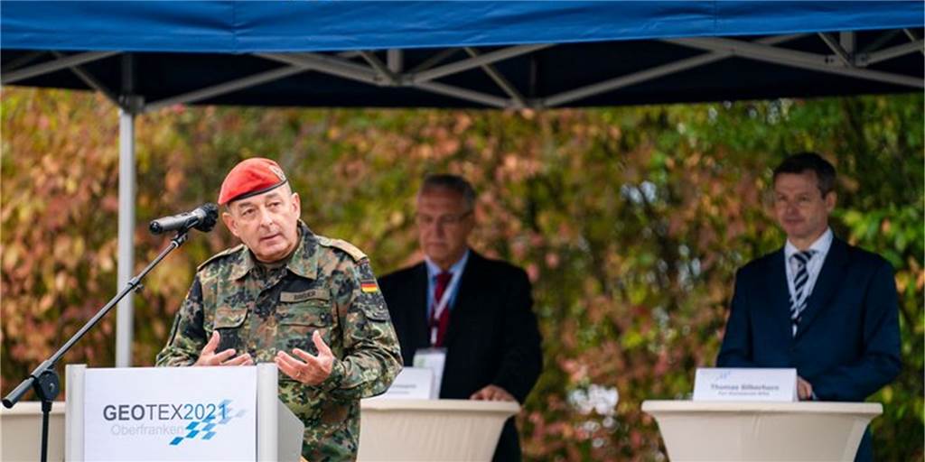Bundeswehr-General soll neuen Corona-Krisenstab leiten Bundeswehr-General soll neuen Corona-Krisenstab leiten