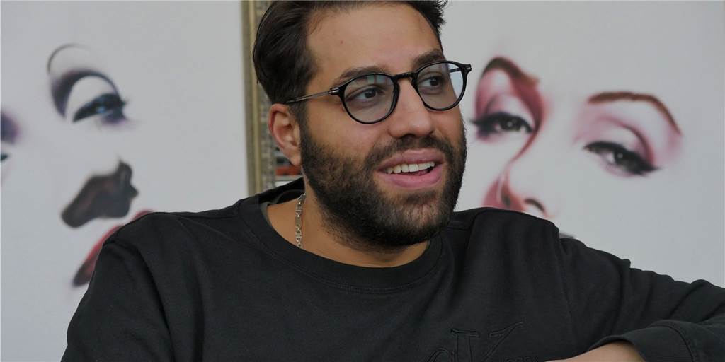 Kais Setti: Von „Blood Red Sky“ in die Jury des Schauspielpreises Schauspieler Kais Setti kam zur Preisverleihung am Samstag (27.11.) nach Lünen. Die Entscheidung über den Schauspiel-Preis traf er per Zoom-Konferenz.