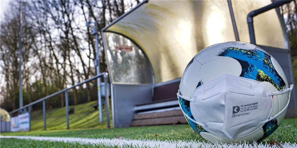 Dortmunder Funktionär warnt sein Team: „Wer sich nicht impfen lässt, nimmt Abmeldung in Kauf“ Ein Dortmunder Vereinsvertreter nimmt seine Spieler in die Pflicht.