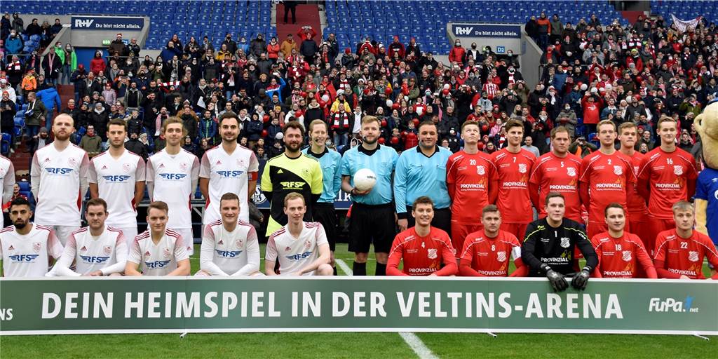 DJK auf Schalke: Weltmeister-Besuch, Abschiedstränen und Bierduschen Das Spiel in der Veltins-Arena werden die C-Liga-Kicker aus Hiddingsel und Stadtlohn wohl ihr Leben lang nicht vergessen.