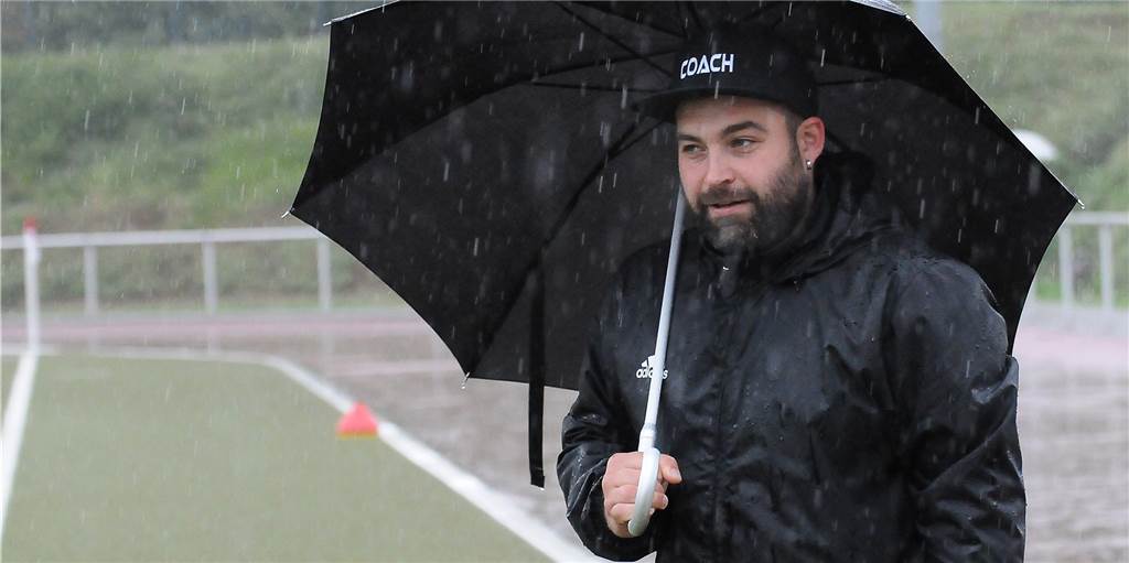 Nach Derby-Debakel: Trainer von Victoria/Sportfreunde stellt seine Zukunft in Frage Nach Derby-Debakel: Trainer von Victoria/Sportfreunde stellt seine Zukunft in Frage