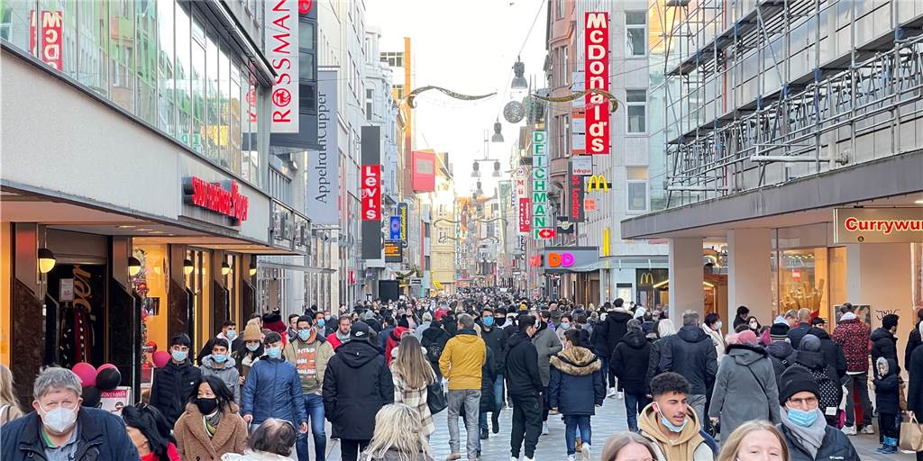 Dortmunder Handel läuft Sturm gegen 2G: „Brauchen einen Shopping-Booster“ Dortmunder Händler bangen erneut ums Weihnachtsgeschäft. Wenn die 2G-Regelung für den Einzelhandel kommt, fürchten sie einen weiteren Umsatzrückgang. Es gibt viel Kritik.