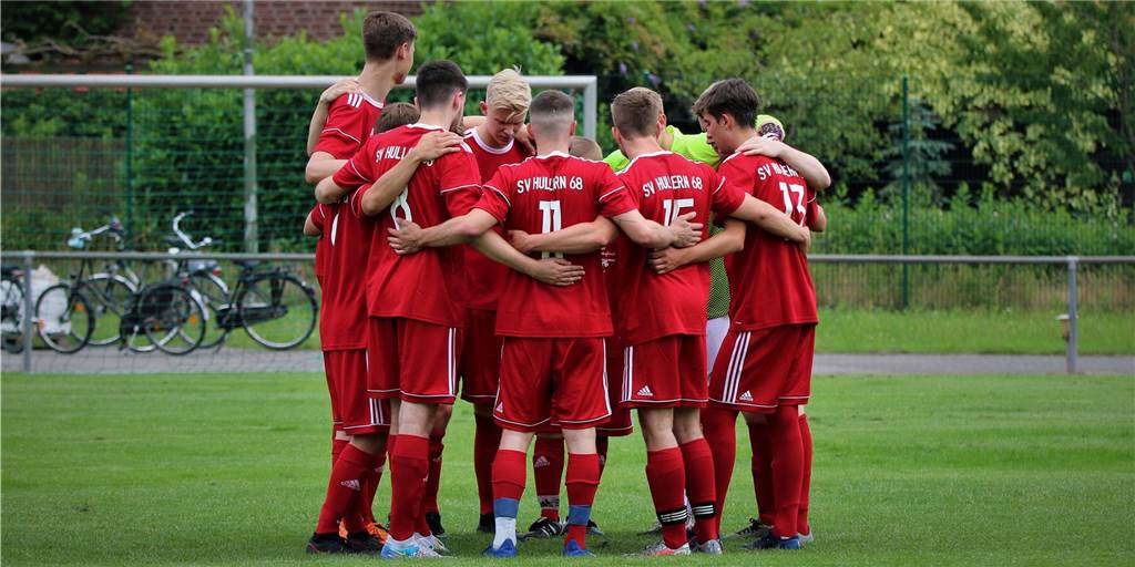 Hullerner und Schiri bespuckt: Eine widerliche Attacke und eine grandiose Reaktion Beim Kreisliga-C-Spiel des SV Hullern gegen den FC 96 Recklinghausen III kam es zum Eklat.