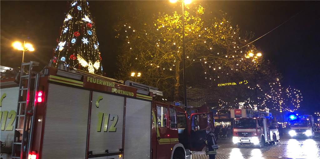 Feueralarm am großen Weihnachtsbaum: Überschwemmung knapp verhindert Feueralarm am großen Weihnachtsbaum: Überschwemmung knapp verhindert