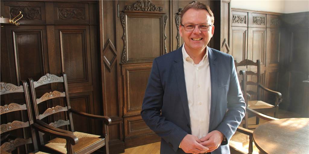 Selms Bürgermeister unter Beschuss: Mauschelei bei Chefposten-Vergabe? Das Archivbild zeigt Selms Bürgermeister Thomas Orlowski im alten Ratssaal des Amtshauses Bork.