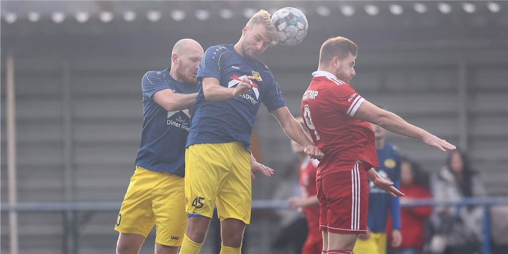 Nach 13 Toren am 1. Advent: Spvg Schwerin und Spitzenreiter FC Nordkirchen duellieren sich Nach 13 Toren am 1. Advent: Spvg Schwerin und Spitzenreiter FC Nordkirchen duellieren sich
