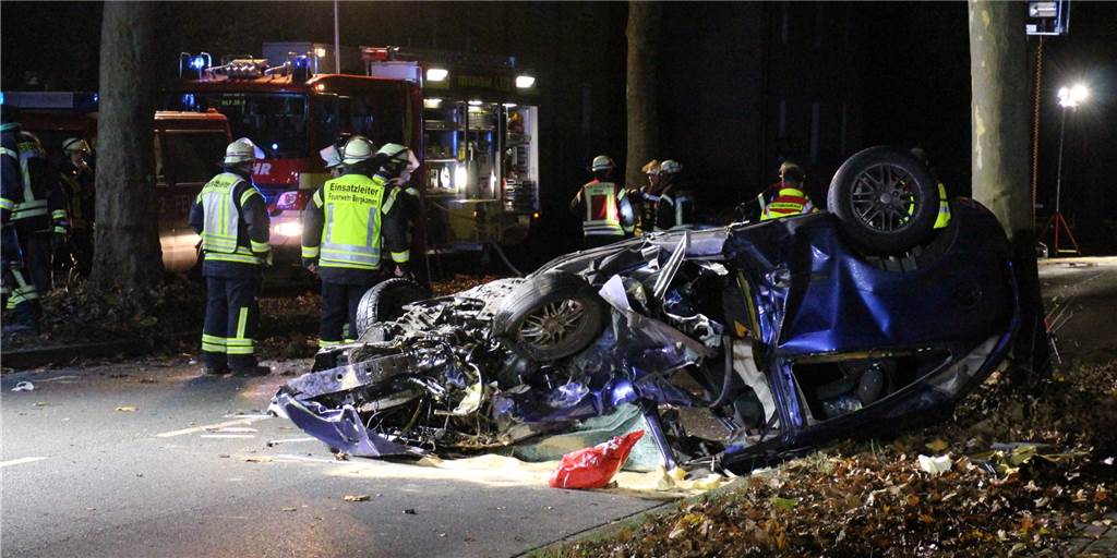 Tödlicher Verkehrsunfall auf der Fritz-Husemann-Straße in Bergkamen Tödlicher Verkehrsunfall auf der Fritz-Husemann-Straße in Bergkamen