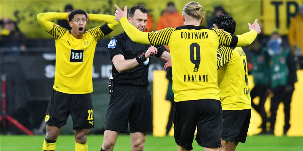 Turbulentes Topspiel: BVB-Frust wegen Zwayer - aber auch zu viele eigene Fehler
