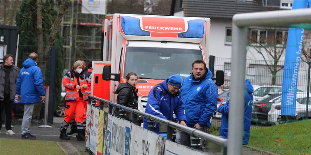 Rettungswagen am Jahnstadion: Dezimierte VfL-Reserve verliert harten Kampf Rettungswagen am Jahnstadion: Dezimierte VfL-Reserve verliert harten Kampf
