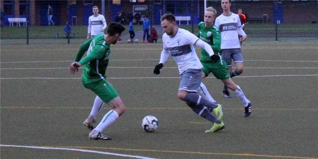 Werner SC gewinnt gegen Tabellenschlusslicht - auch dank früherer Spieler Jannik Prinz traf zum zwischenzeitlichen 3:0 für den Werner SC.