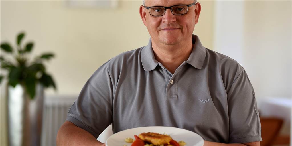Weihnachtlicher Ziegenkäse und Wintereintopf: 1-Personen-Rezepte vom Spitzenkoch Spitzenkoch Mario Kalweit präsentiert weihnachtliche Rezepte, die Singles für sich selbst kochen können.