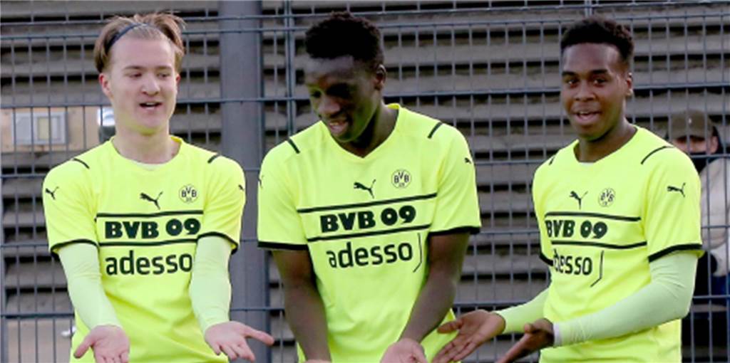 Beeindruckendes Spektakel beschert Borussia Dortmunds U19 das Weiterkommen in Europa Beeindruckendes Spektakel beschert Borussia Dortmunds U19 das Weiterkommen in Europa