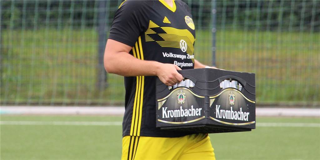 80 Liter Bier als Motivations-Booster für den SuS Kaiserau: „Das scheint gefruchtet zu haben“ 80 Liter Bier als Motivations-Booster für den SuS Kaiserau: „Das scheint gefruchtet zu haben“