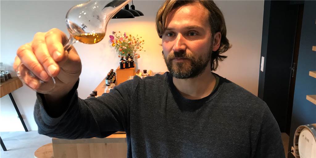 Tipps vom Fachmann im Video: Das macht einen guten Korn aus Georg Glitz-Ehringhausen erklärt, was einen guten Korn ausmacht.