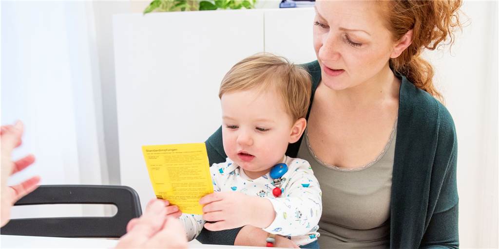 Kinder bekommen schon sehr früh erste Impfungen. Auf Wunsch der Eltern können künftig auch mindestens fünfjährige Mädchen und Jungen eine Coronaschutz-Impfung bekommen. Der Kreis Coesfeld bietet dafür besondere Termine.