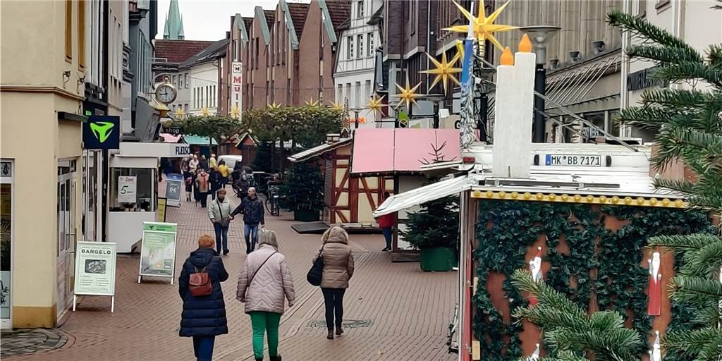 2G-Regel beim Einkaufen: So wird in Lüner Geschäften kontrolliert In den Geschäften gelten die 2G-Regeln. Wir haben getestet, ob Nachweise kontrolliert werden.