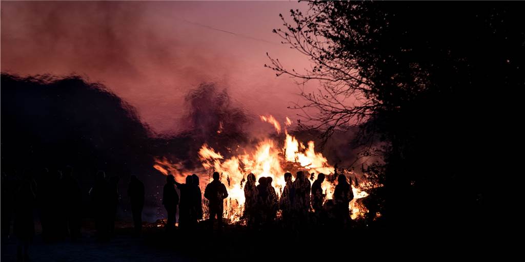 Brauchtum: Nicht alle dürfen in Legden ein Osterfeuer entfachen Osterfeuer dürfen in Legden nicht von jedermann ausgerichtet werden.