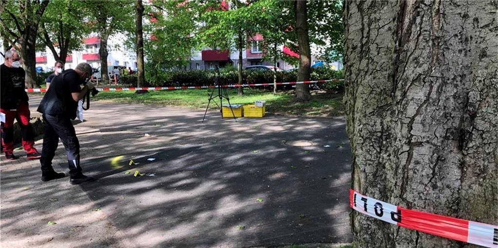 Attacke in Dortmund: Molotow-Mann drohte mit Tod durch Atomkrieg Im Blücherpark hatte ein Mann einen Brandsatz auf eine Familie geworfen.