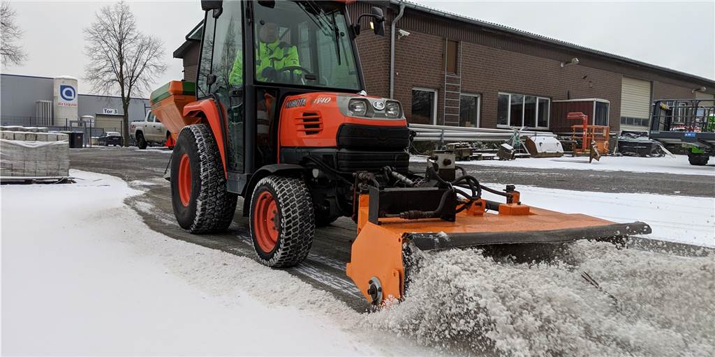 Winterdienst in Heek: Bauhof-Leiter erklärt, wie das System funktioniert Der Heeker Bauhof verfügt über drei Fahrzeuge, die die Straßen räumen und streuen können. In der Regel kommen nur zwei zum Einsatz.