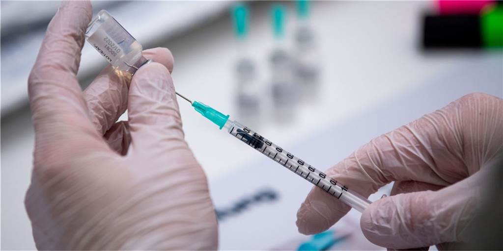 Klinikum und Caritas erwarten keine Probleme wegen Impfpflicht Ab Mitte März sind Impfungen für Pflegepersonal Pflicht. Für Einrichtungen in Ahaus und Umgebung soll das nur geringe Auswirkungen haben: Fast 100 Prozent des Pflegepersonals sei geimpft.