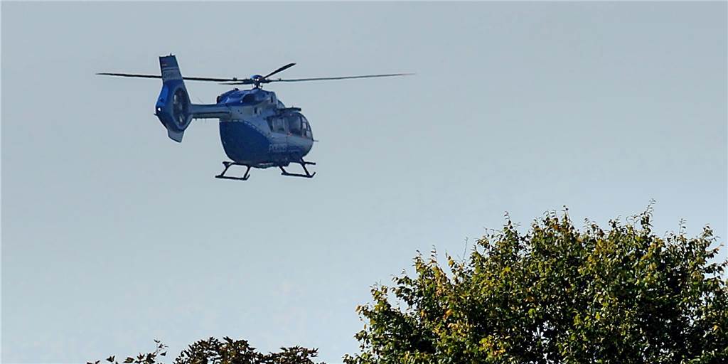 Autofahrer flieht bei Verkehrskontrolle: Polizei setzte Helikopter ein Mit einem Hubschrauber suchte die Dortmunder Polizei einen verdächtigen Autofahrer (Symbolfoto).